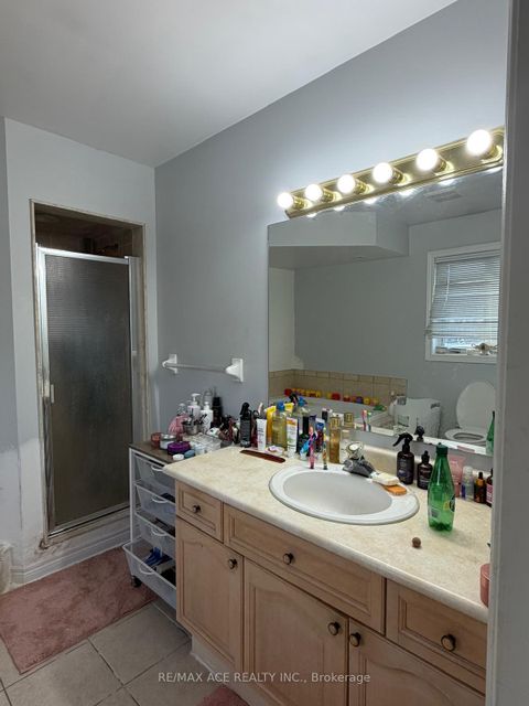 Photo 19 at 137 Yardley Avenue, Parkview, Toronto