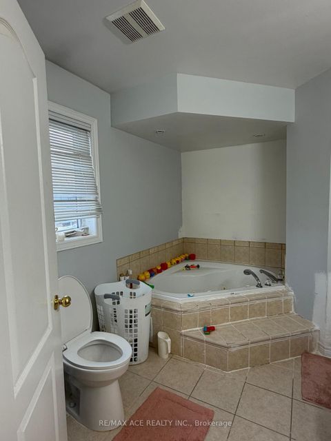 Photo 20 at 137 Yardley Avenue, Parkview, Toronto