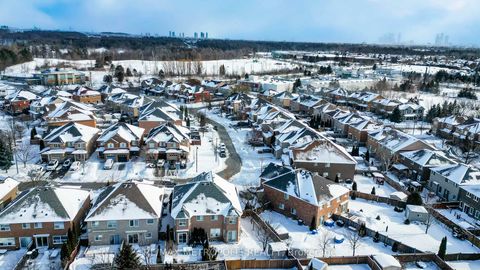 Photo 25 at 63 Echo Ridge Crescent, Sonoma Heights, Vaughan