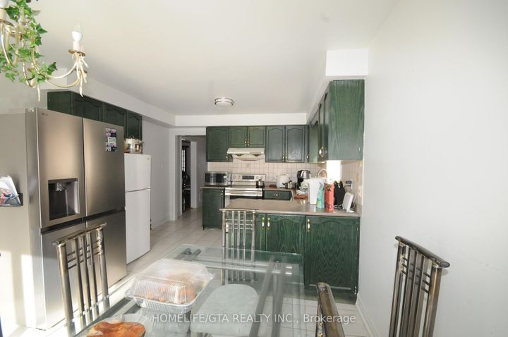 Photo 1 at 18 Velvet Grass Lane, Wellington, Brampton