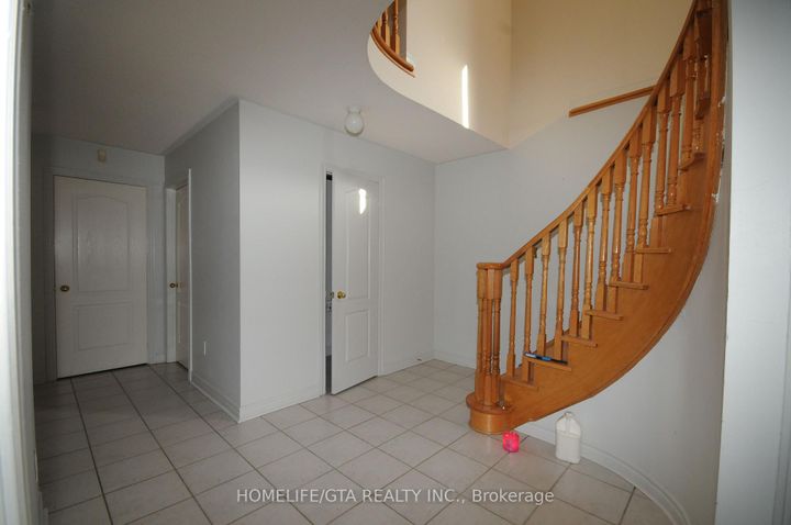 Photo 12 at 18 Velvet Grass Lane, Wellington, Brampton