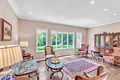 Photo 8 at 15 Treegrove Circle, Hills of St Andrew, Aurora