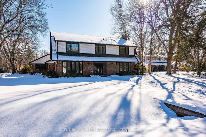 Photo 1 at 134 Abbey Court, MO Morrison, Oakville