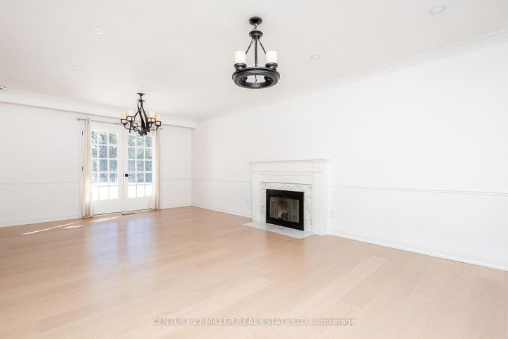 Photo 6 at 134 Abbey Court, MO Morrison, Oakville