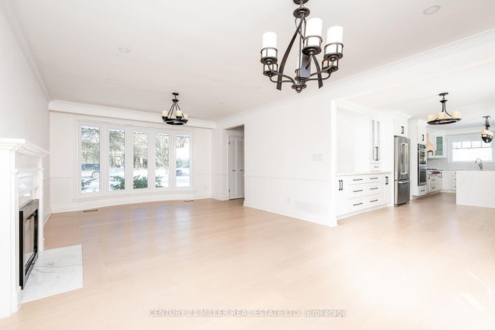 Photo 7 at 134 Abbey Court, MO Morrison, Oakville