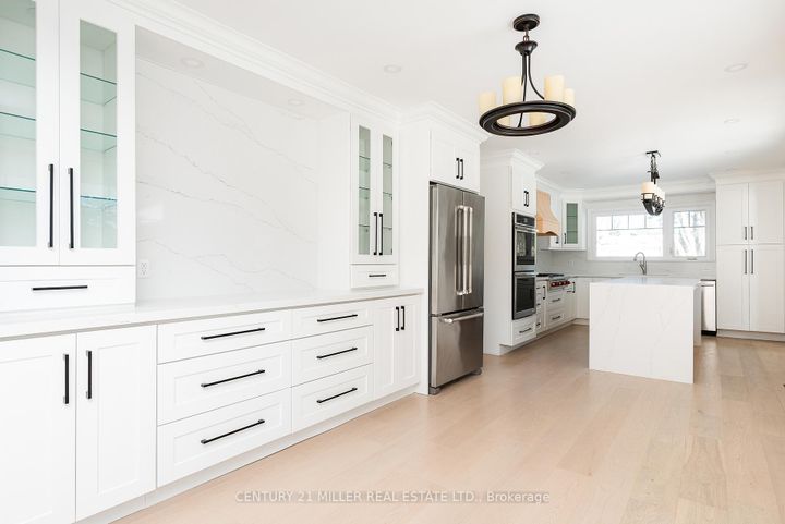 Photo 9 at 134 Abbey Court, MO Morrison, Oakville