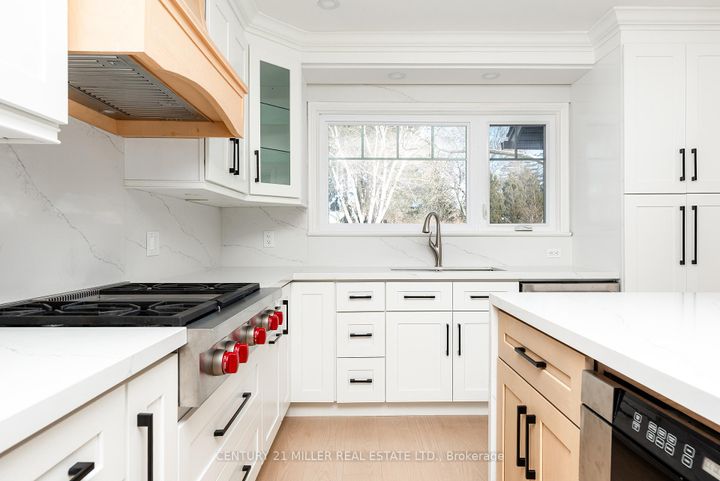 Photo 12 at 134 Abbey Court, MO Morrison, Oakville