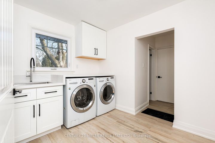 Photo 16 at 134 Abbey Court, MO Morrison, Oakville