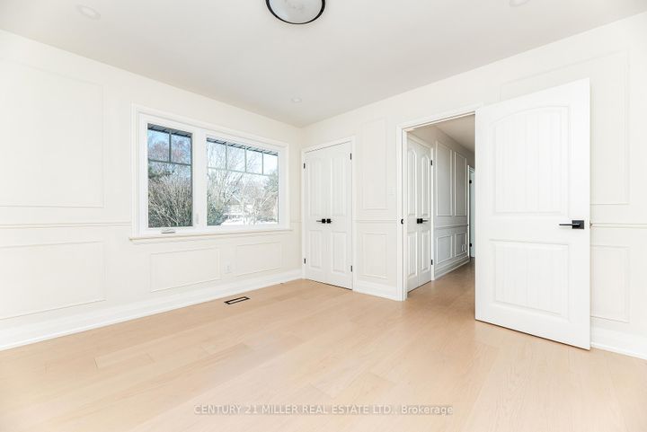 Photo 24 at 134 Abbey Court, MO Morrison, Oakville