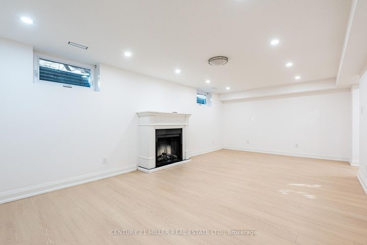 Photo 27 at 134 Abbey Court, MO Morrison, Oakville