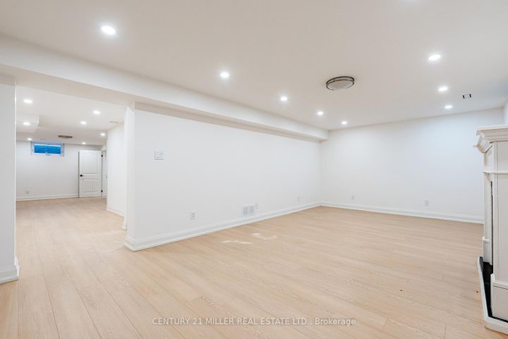 Photo 28 at 134 Abbey Court, MO Morrison, Oakville