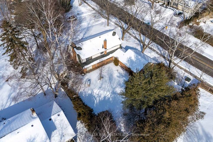 Photo 33 at 134 Abbey Court, MO Morrison, Oakville