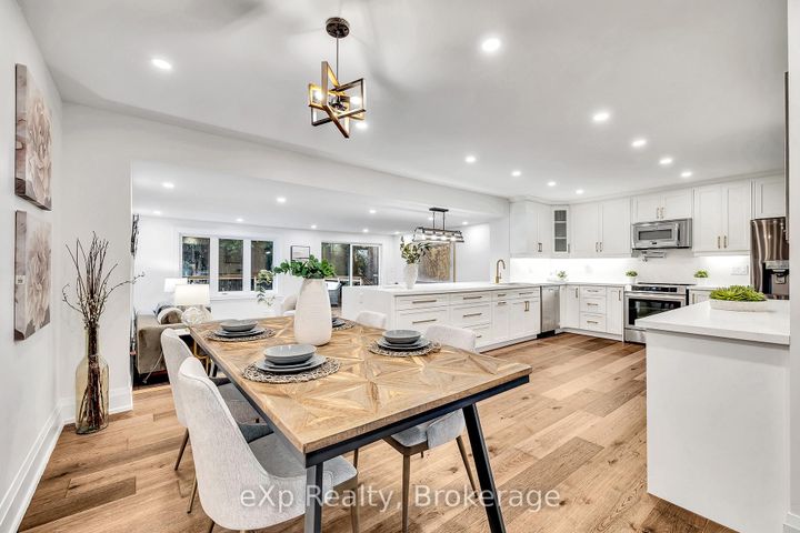 Photo 8 at 877 Kingsway Drive, LaSalle, Burlington