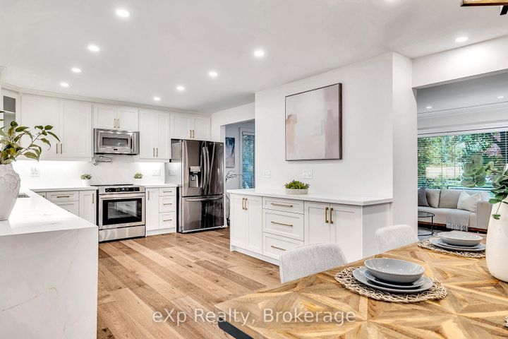 Photo 9 at 877 Kingsway Drive, LaSalle, Burlington