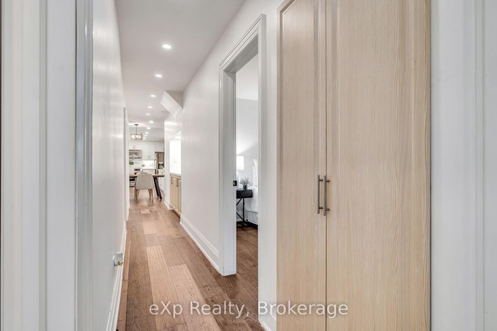 Photo 13 at 877 Kingsway Drive, LaSalle, Burlington