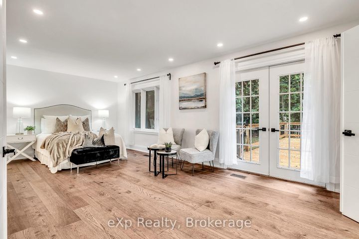 Photo 14 at 877 Kingsway Drive, LaSalle, Burlington