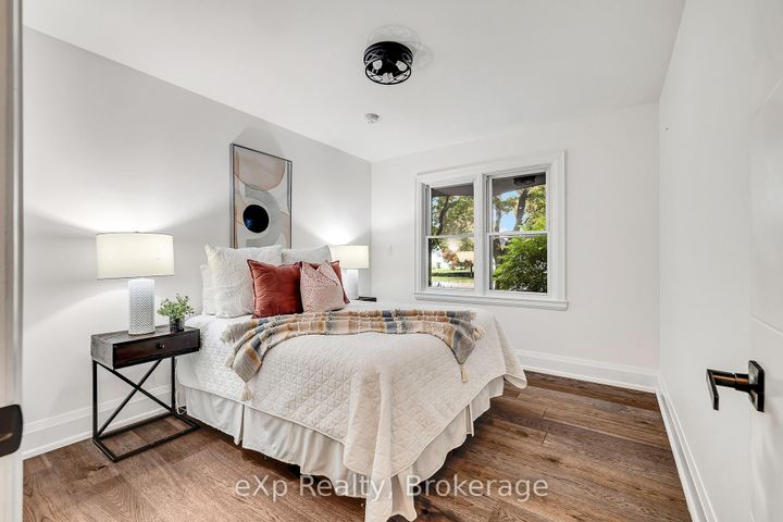 Photo 18 at 877 Kingsway Drive, LaSalle, Burlington