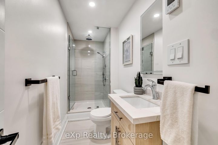 Photo 20 at 877 Kingsway Drive, LaSalle, Burlington