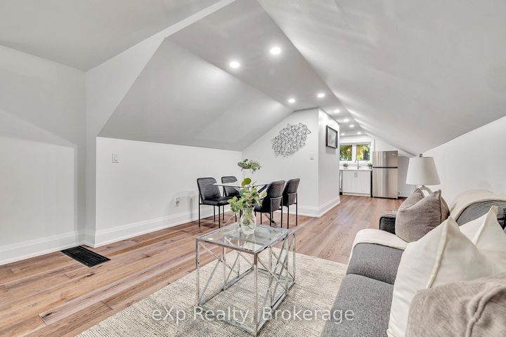 Photo 22 at 877 Kingsway Drive, LaSalle, Burlington