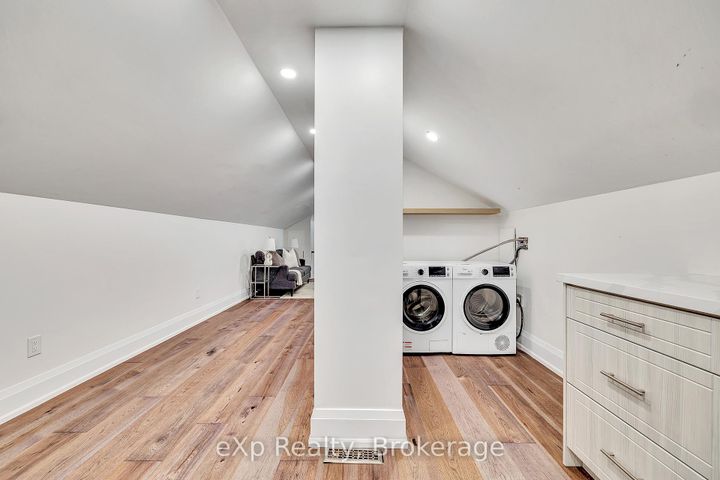 Photo 24 at 877 Kingsway Drive, LaSalle, Burlington