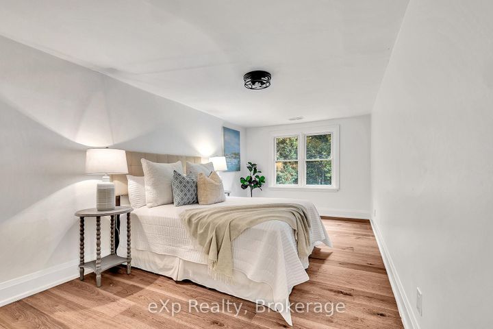 Photo 27 at 877 Kingsway Drive, LaSalle, Burlington