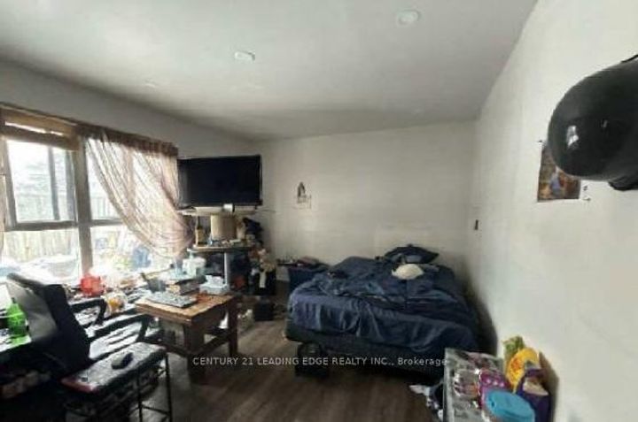 Photo 8 at 135 - 245 Fleetwood Crescent, Southgate, Brampton