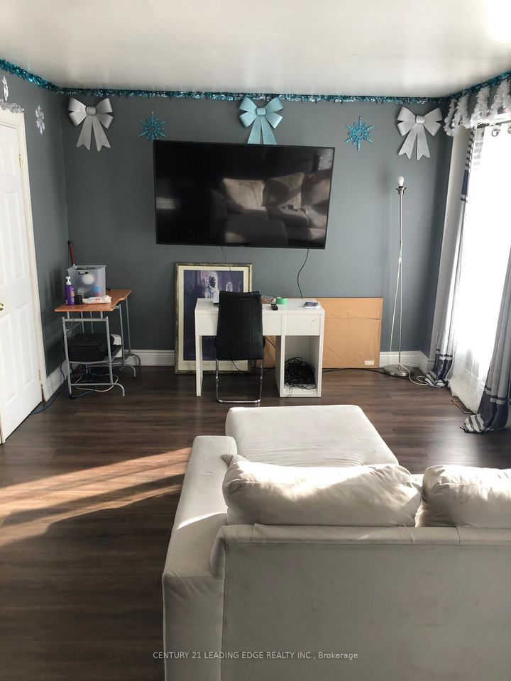 Photo 10 at 135 - 245 Fleetwood Crescent, Southgate, Brampton