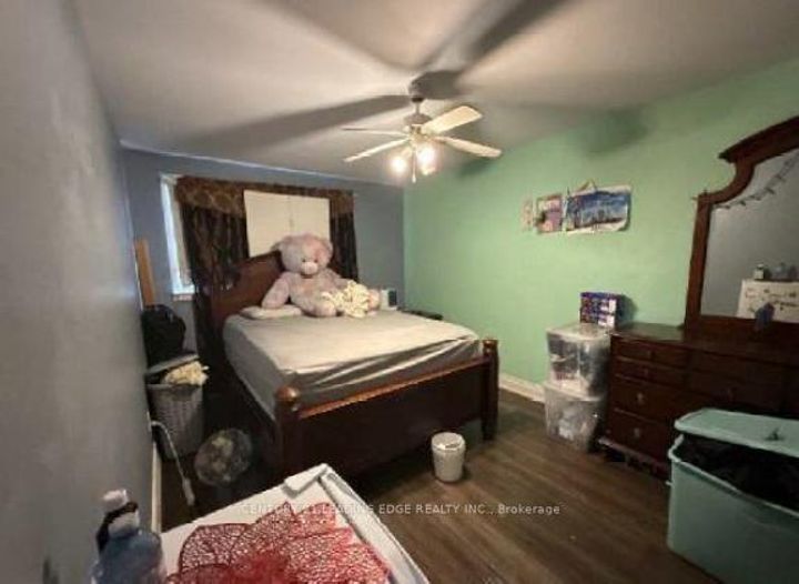 Photo 16 at 135 - 245 Fleetwood Crescent, Southgate, Brampton