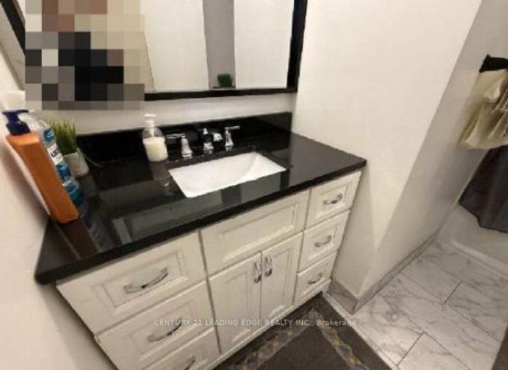 Photo 17 at 135 - 245 Fleetwood Crescent, Southgate, Brampton