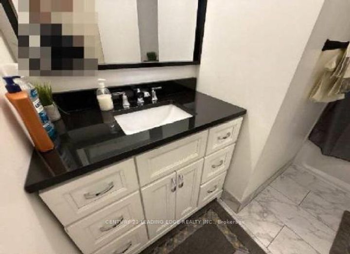 Photo 20 at 135 - 245 Fleetwood Crescent, Southgate, Brampton