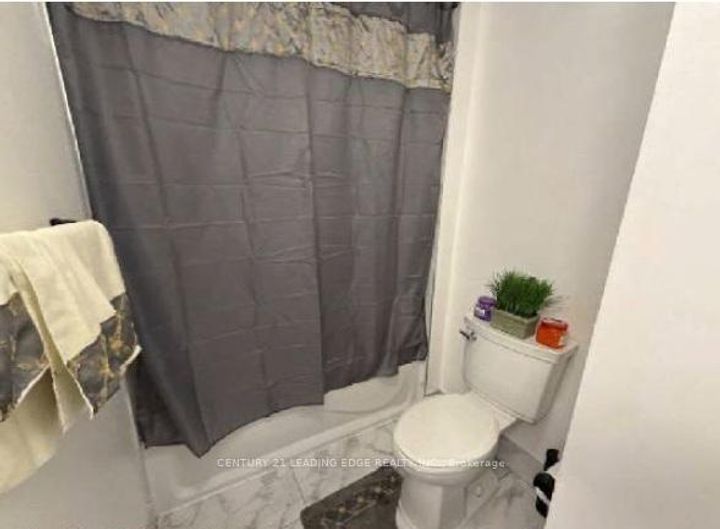 Photo 21 at 135 - 245 Fleetwood Crescent, Southgate, Brampton