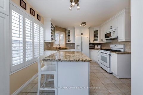 Photo 7 at 13 TEAL Place, Painswick South, Barrie