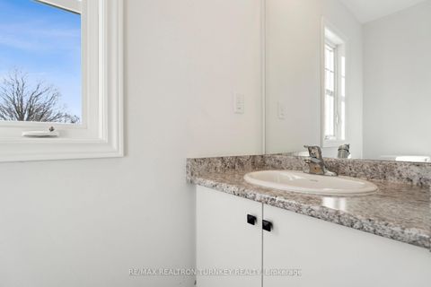 Photo 3 at 15 Ravenscraig Place, Cookstown, Innisfil