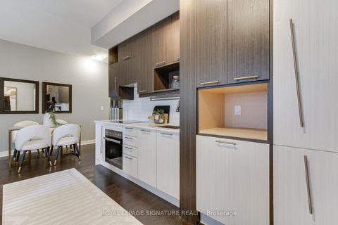 Photo 7 at 618 - 199 Richmond Street W, Waterfront Communities C1, Toronto