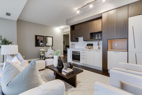 Photo 14 at 618 - 199 Richmond Street W, Waterfront Communities C1, Toronto