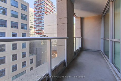 Photo 28 at 618 - 199 Richmond Street W, Waterfront Communities C1, Toronto