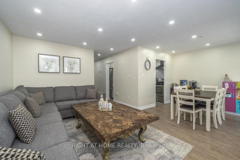 Photo 9 at 13 - 23 Four Winds Drive, York University Heights, Toronto