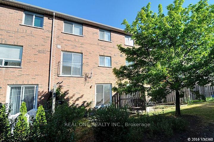 Photo 19 at 37 - 80 Acorn Place, Hurontario, Mississauga