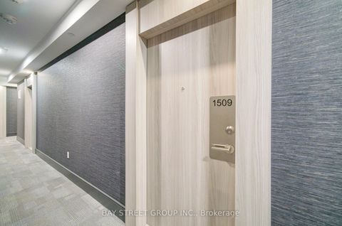 Photo 2 at 1509 - 75 Canterbury Place, Willowdale West, Toronto