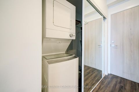 Photo 7 at 1509 - 75 Canterbury Place, Willowdale West, Toronto