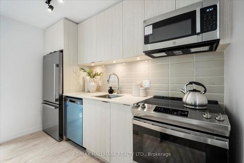 Photo 12 at 3 - 170 Clonmore Avenue, Cliffside, Toronto
