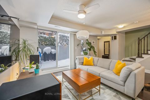 Photo 3 at 130 - 25 Turntable Crescent, Junction, Toronto