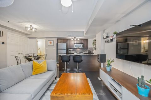 Photo 5 at 130 - 25 Turntable Crescent, Junction, Toronto