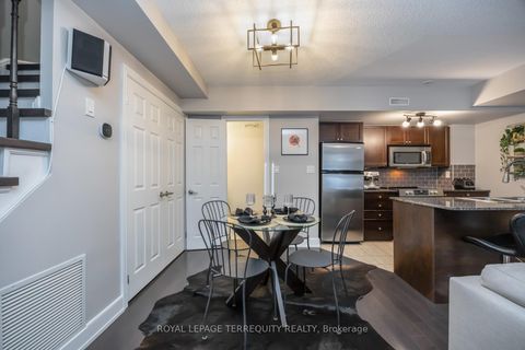 Photo 9 at 130 - 25 Turntable Crescent, Junction, Toronto