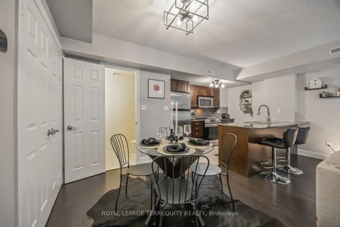 Photo 10 at 130 - 25 Turntable Crescent, Junction, Toronto