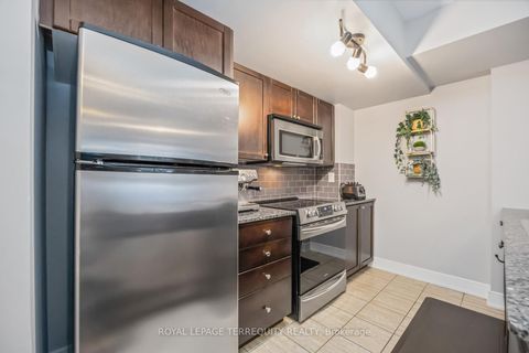 Photo 16 at 130 - 25 Turntable Crescent, Junction, Toronto