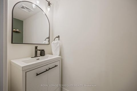 Photo 19 at 130 - 25 Turntable Crescent, Junction, Toronto