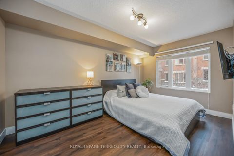 Photo 20 at 130 - 25 Turntable Crescent, Junction, Toronto