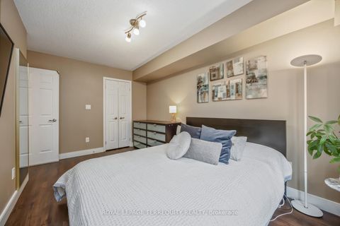 Photo 23 at 130 - 25 Turntable Crescent, Junction, Toronto