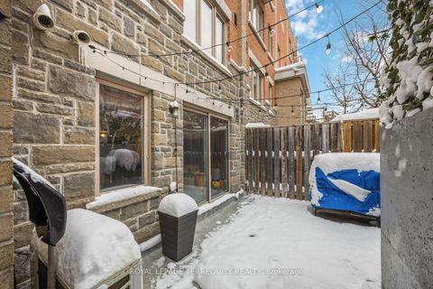 Photo 31 at 130 - 25 Turntable Crescent, Junction, Toronto